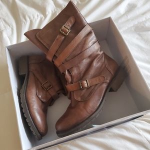 Steve Madden Brown moto boots
